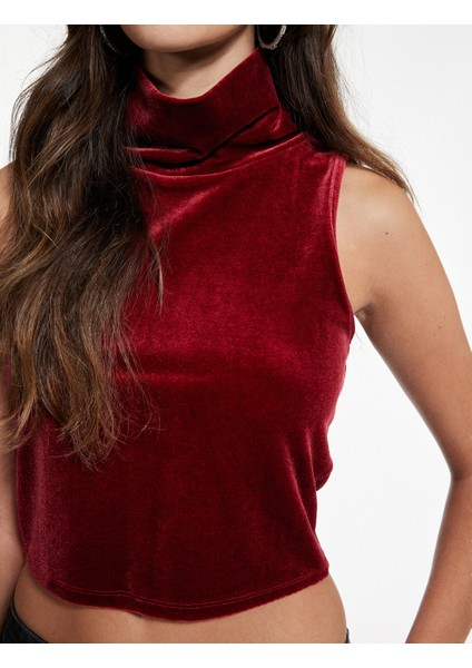 Slim Fit Dik Yaka Kolsuz Crop Kadife Bluz indirimleri