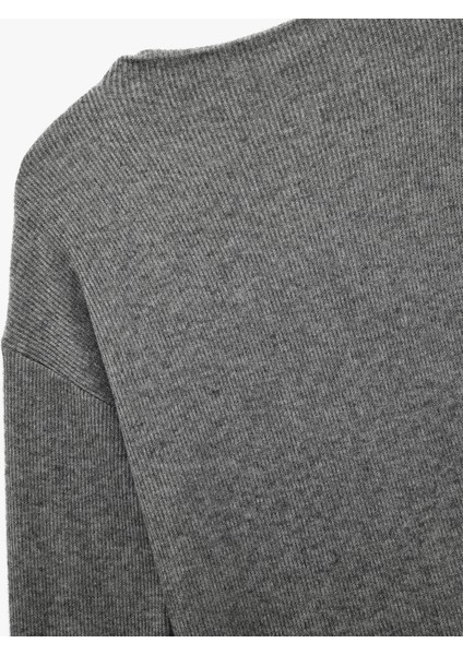 Uzun Kollu Yuvarlak Kayık Yaka Fitilli Tişört indirimleri