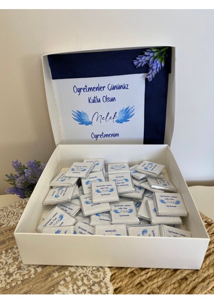 Öğretmenler Günü Hediye Isme Özel 40 Adet Çikolata-Kutulu