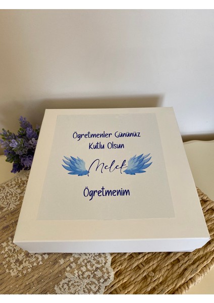 Öğretmenler Günü Hediye Isme Özel 40 Adet Çikolata-Kutulu modelleri