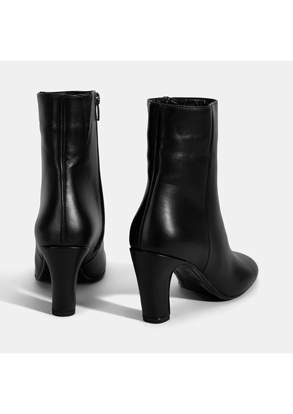 Kadın Siyah Topuklu Deri Bot