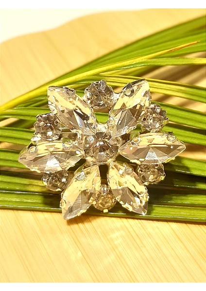 Lüks Taşlı Çiçek Tasarımlı Broş fiyatları