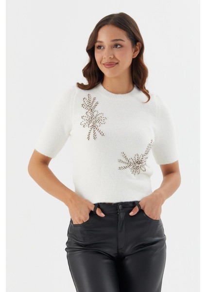 Işlemeli Kısa Kol Triko Bluz Ekru