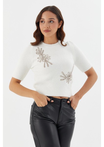 Işlemeli Kısa Kol Triko Bluz Ekru modelleri