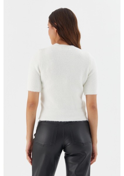 Işlemeli Kısa Kol Triko Bluz Ekru indirimleri