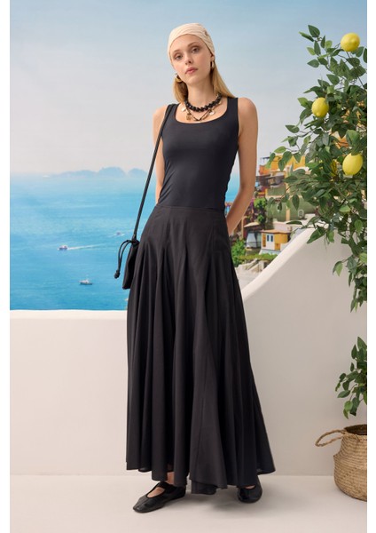 Bele Oturan Volanlı Etek Siyah indirimleri