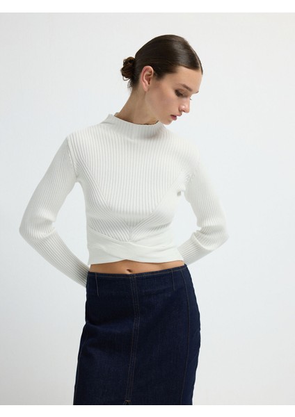 Beli Detaylı Triko Kazak Kemik 13945644000 fırsatları