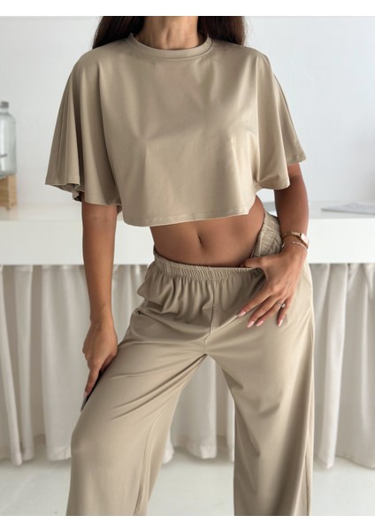 Kadın Iki Parça Salaş Takım – Crop Üst ve Bol Paça Pantolon – Yazlık Rahat Spor Takım indirimleri