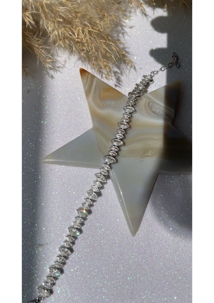 Irili Ufaklı Beyaz Taşlı Damla Model Su Yolu Bileklik 925 Ayar Gümüş fiyatları