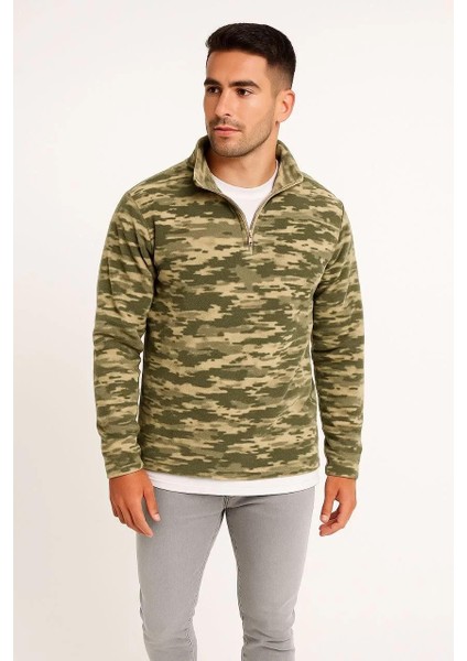 Erkek Yarım Fermuarlı Desenli Polar Sweat – Haki Kamuflaj Yakalı, Uzun Kollu, Oversize Rahat Kalıp - Haki