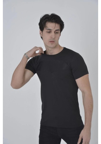 Unisex Göğüs File Aksesuarlı T-Shirt - Siyah