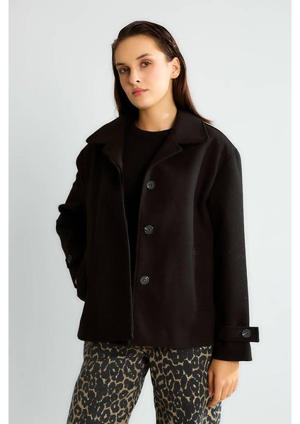 D99752 Düğme Detaylı Kadın Kısa Kaşe Kaban