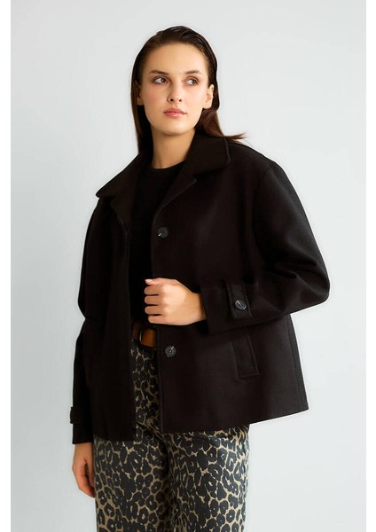 D99752 Düğme Detaylı Kadın Kısa Kaşe Kaban modelleri