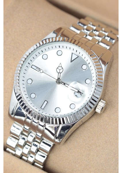 Gümüş Renk Çelik Kordon Erkek Kol Saati