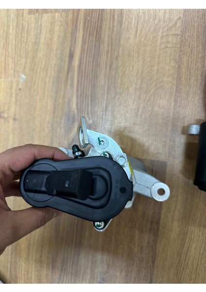 Vw Passat B6 Arka Sağ Sol Kaliper Takım Motorlu 2006> modelleri