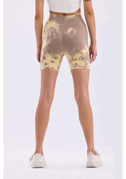 Spor Şort Batik Desenli Dikişsiz Esnek ve Toparlayıcı Push Up Kısa Şort modelleri