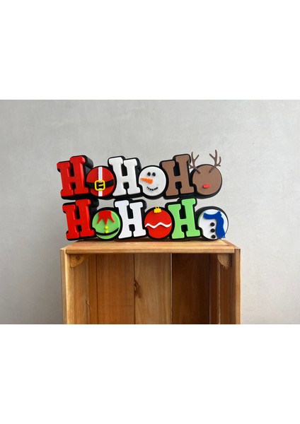 Ho Ho Ho Yılbaşı Masa Dekoru – Noel Temalı 3D Tasarım (2 Renk Seçeneği)