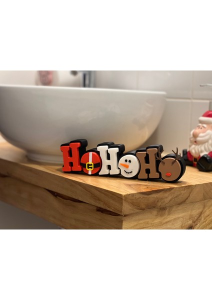 Ho Ho Ho Yılbaşı Masa Dekoru – Noel Temalı 3D Tasarım (2 Renk Seçeneği) fiyatları