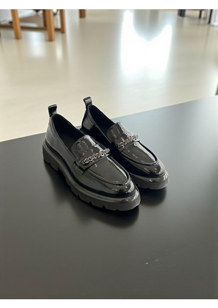 M4152 Siyah Rugan Hakiki Deri Tam Ortopedik Kadın Casual Günlük Ayakkabı fiyatları