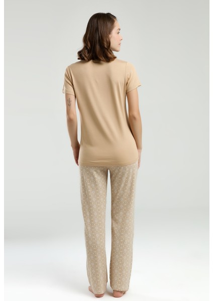 Kadın Sade Yazlık Kısa Kol Desenli Uzun Pantolon Pijama Takımı (Battal Beden Vardır) fırsatları