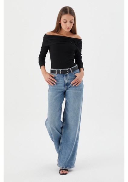 Madonna Yaka Bluz Sıyah fırsatları