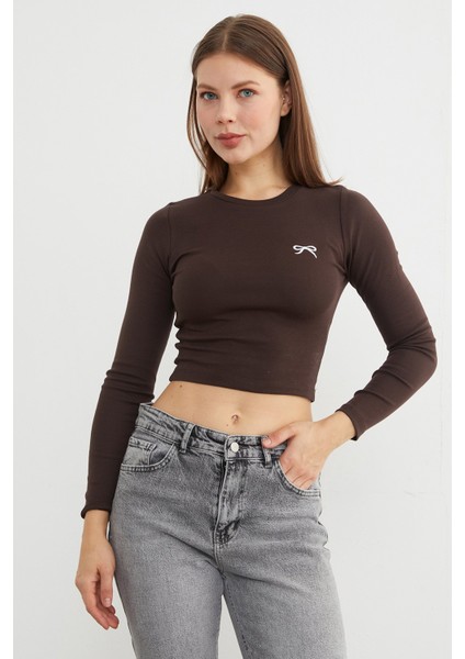 Fiyonk Nakışlı Likralı Crop Body