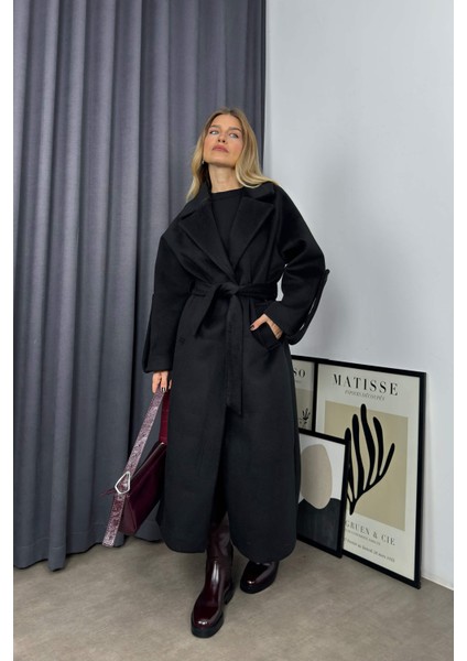 Siyah Kuşaklı Astarlı Oversize Kol Detay Kaban fırsatları