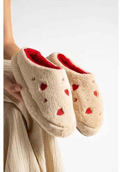 Love Kalp Desenli Peluş Içi Tüylü Kaydırmaz Taban Rahat Pofuduk Çeyiz Bohça Misafir Kadın Ev Terliği