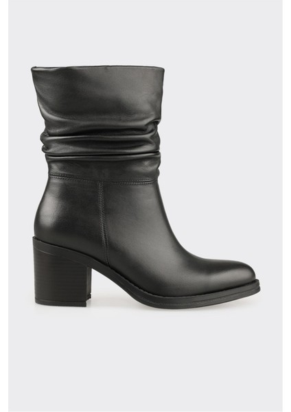 Siyah Deri Kadın Günlük Bot