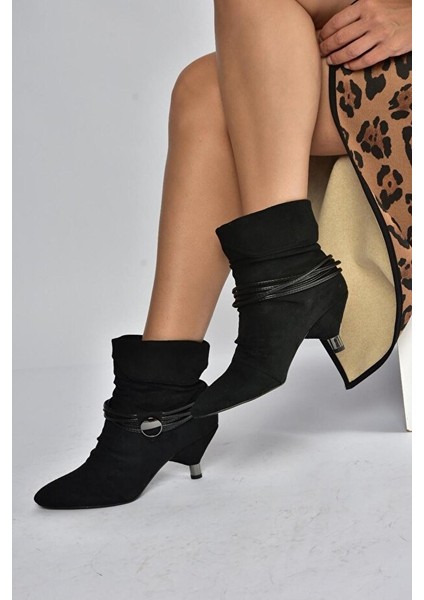 Pine Cone K223 Kadın Süet Topuklu Biye Kemerli Çekme Bot Siyah fiyatları