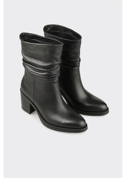 Siyah Deri Kadın Günlük Bot fiyatları