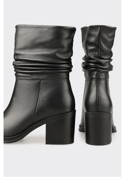 Siyah Deri Kadın Günlük Bot fırsatları