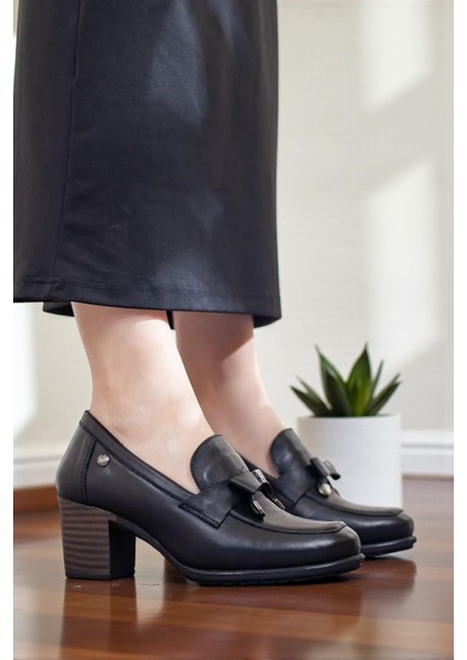 D25KA-3335 Siyah Hakiki Deri Tam Ortopedik Kadın Casual Günlük Ayakkabı