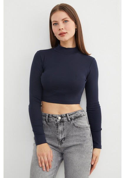 Basic Yarım Balıkçı Yaka Crop Body