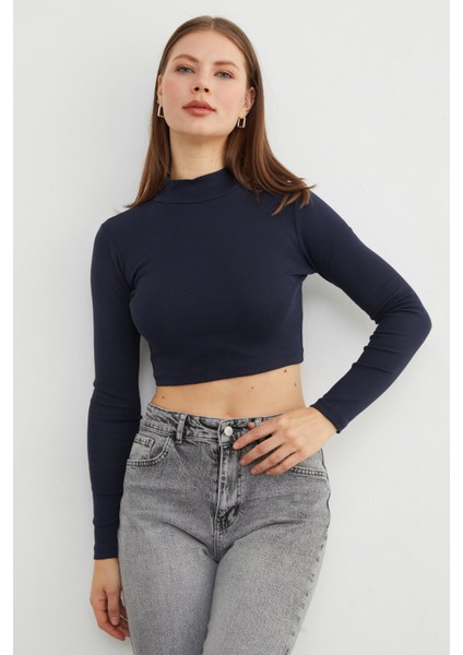 Basic Yarım Balıkçı Yaka Crop Body