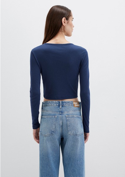 Düğme Detaylı Uzun Kollu Lacivert Crop Basic Tişört 1613403-70487 indirimleri