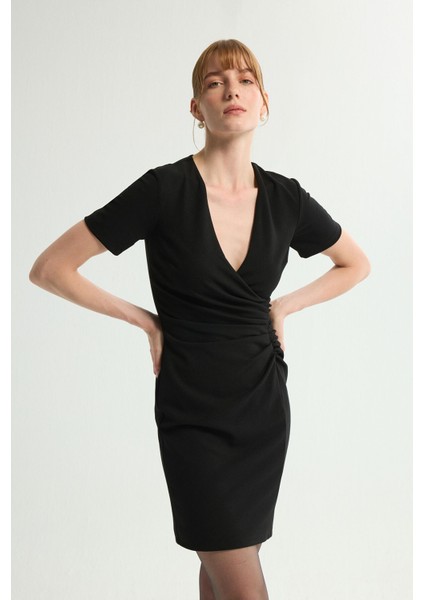 Büzgülü V Yaka Örme Elbise Siyah 124L9728000 fırsatları