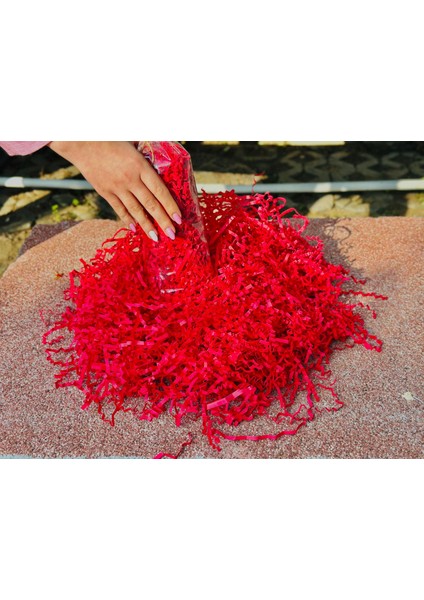 Kırmızı Kırpık Kağıt 500 gr | Z Zigzag Kutu Dolgu ve Süsleme Kağıdı | Hediye Kutusu Için