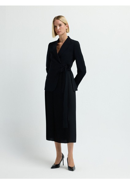 Pilise Detaylı Ceket Elbise Siyah 12443527002 fırsatları