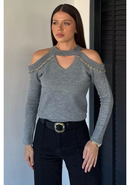 Kadın Zincir Aksesuarlı Omuz Dekolteli Triko Kazak P-00019000