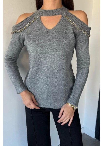 Kadın Zincir Aksesuarlı Omuz Dekolteli Triko Kazak P-00019000 fiyatları