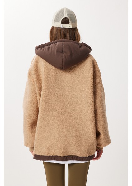 Oversize Kapüşonlu Kontrast Peluş Mont LFG0172 Bisküvi indirimleri