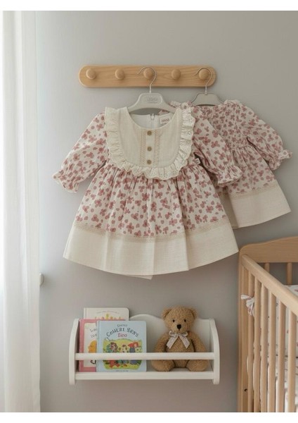 Vintage Tarz Uzun Kollu Kız Bebek Elbisesi-Pembe Çiçekli, Fırfırlı Yaka fırsatları