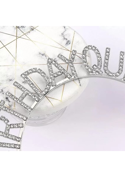 Gümüş Renk Kristal Taşlı Parlak Birthday Queen Yazılı Kraliçe Taç 16X17 cm (4172) fırsatları