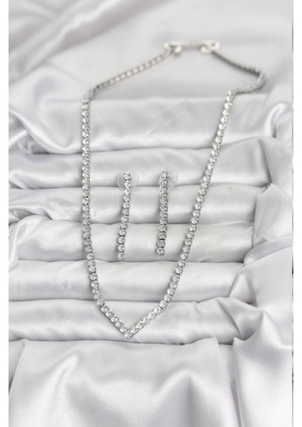 Gümüş Renk Zirkon Taşlı Kadın Kolye Küpe Seti - Lisinya fiyatları