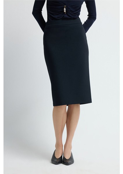 Arkadan Fermuarlı Kalem Etek Lacivert 12709135118 modelleri