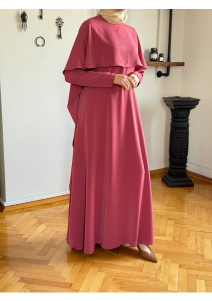 Pelerinli Bel Bağlamalı Elbise 1002 fiyatları