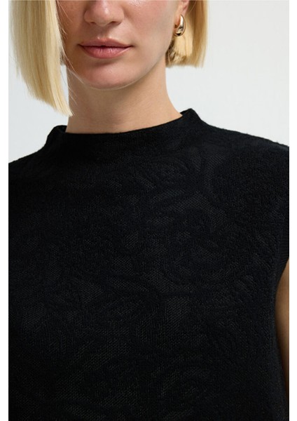 Kolsuz Desenli Triko Bluz Siyah 11545373000 fiyatları