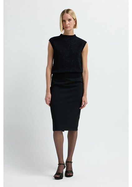 Kolsuz Desenli Triko Bluz Siyah 11545373000 modelleri