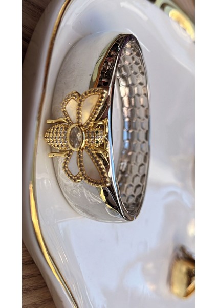 Kelebek Figürlü Sedefli Zirkon Taşlı Lüks Çelik Kelepçe Bileklik fiyatları